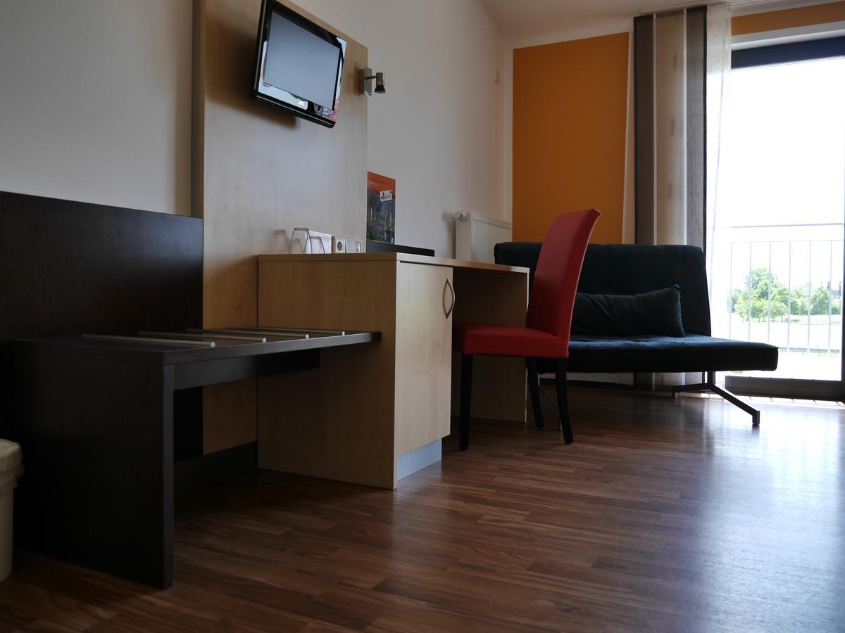 Auszeit Cafe & Hotel Oberwornitz Eksteriør billede